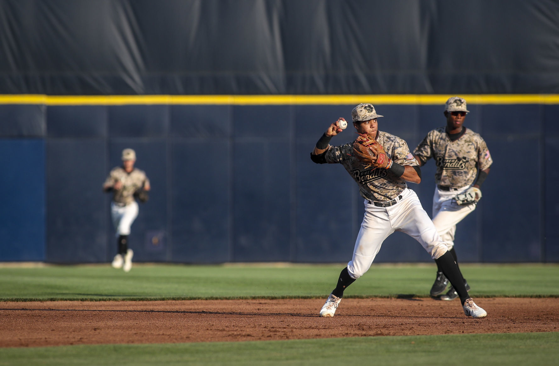 060919-qct-qca-bandits-023